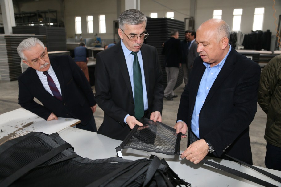 Vali Ataklı OSB’deki fabrikaları ziyaret etti