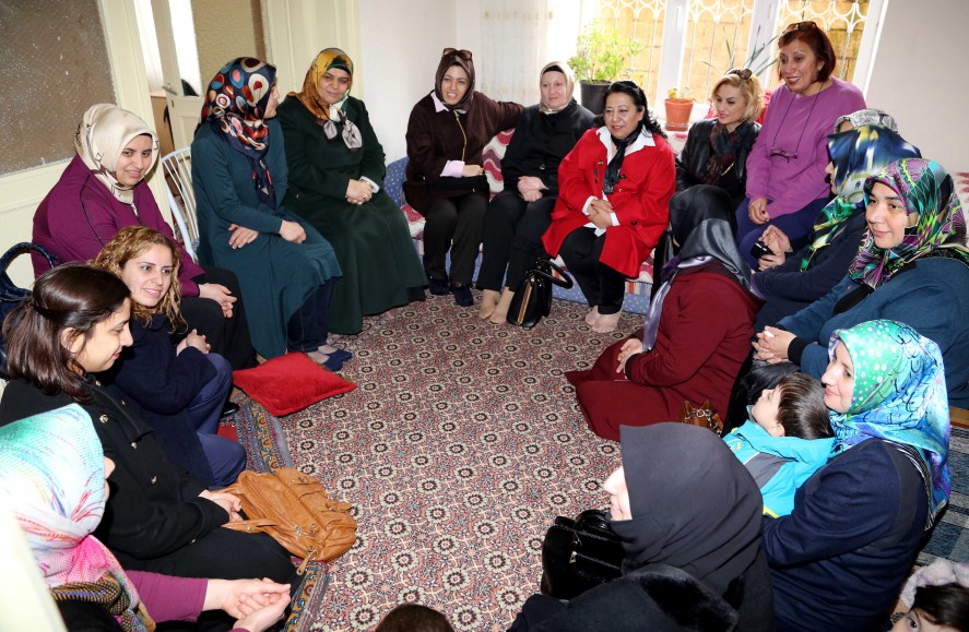 4 çocuğunu okutmak için büyük fedakarlık gösteren kadına sahip çıktılar