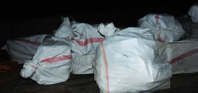 Kamyondan 80 Bin Paket Kaçak Sigara Çıktı