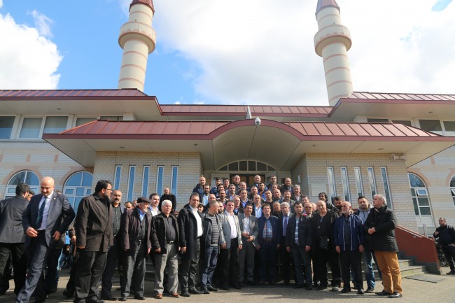 Başkan Yazgı ve Beraberindeki Heyet Zaandam’da Şehir Turuna Katıldı