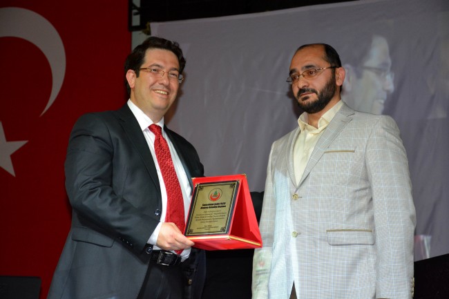 Buhara Derneğinden Başkan Yazgı’ya Plaket‏