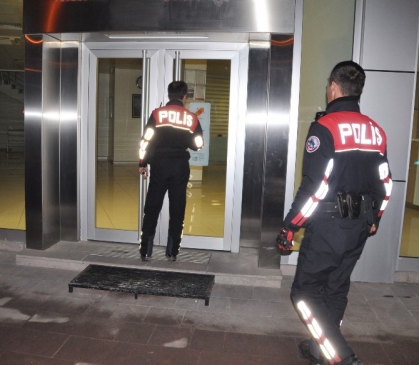 Banka Alarmı Polisi Alarma Geçirdi