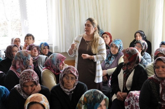 Kadın Çiftçilere Aile Tarım Ve Hayvancılık Eğitimi