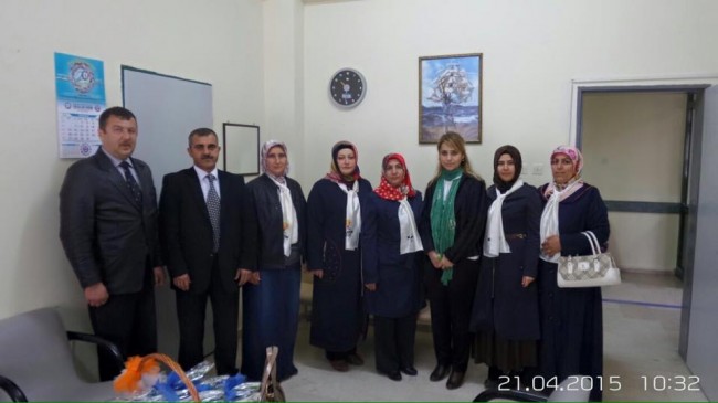 “Bir bebeğin yaşama tutunuşuna şahitlik eden  Ebelerimizin günleri kutlu olsun”