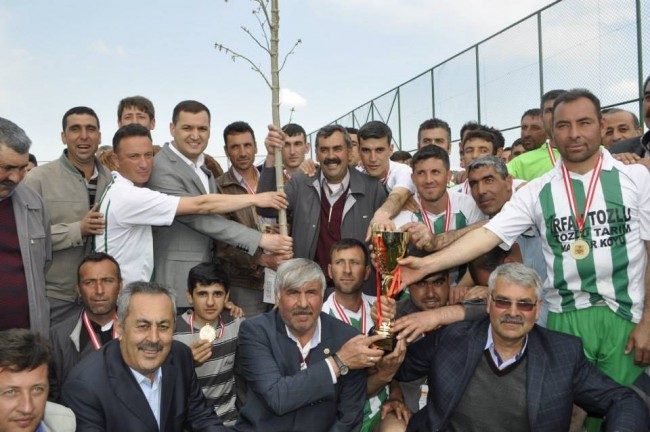 MHP Aksaray Milletvekili Adayı Yaldır Futbol Turnuvasına Katıldı