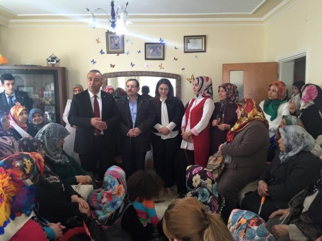 Ak Parti Kadın Kolları Aksaray’ı karış karış gezmeye devam ediyor.