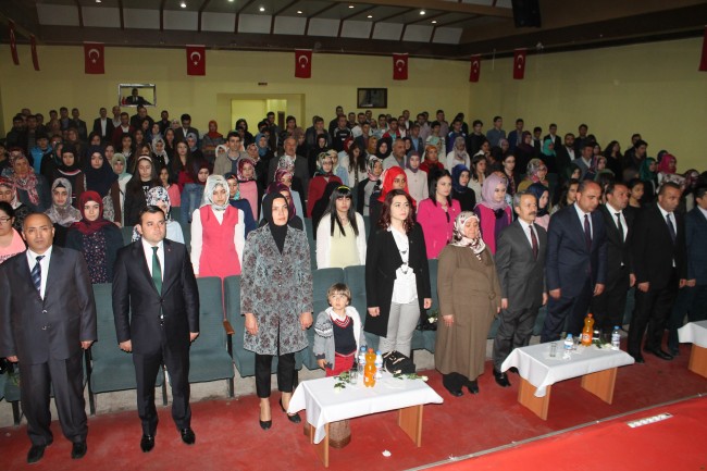 “Geleceğin Ak Kadroları  Geçmişinden ders alıp geleceğe inançla bakanlardır”