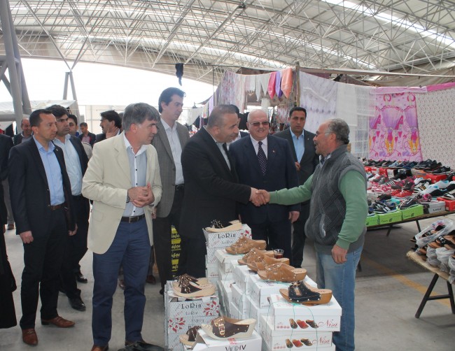 “Bizler sizler için varız, sizlere hizmet için buralardayız”