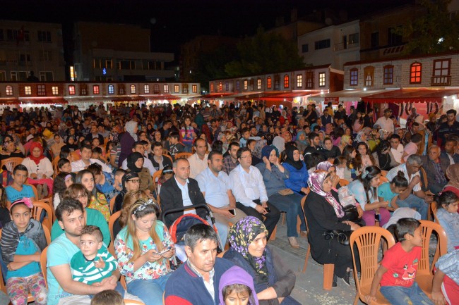 ‘Asr-ı Saadet’ Tiyatrosu Sergilendi