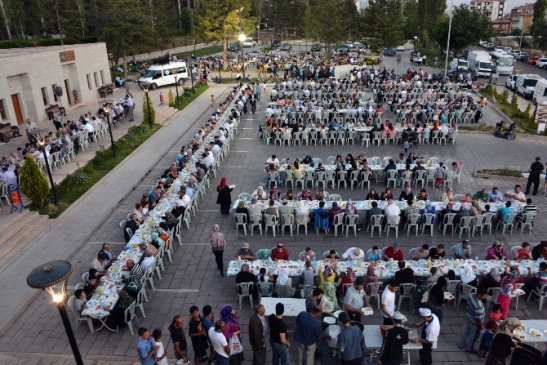 Aksaraylılar Mahalle İftarlarında Buluşacak