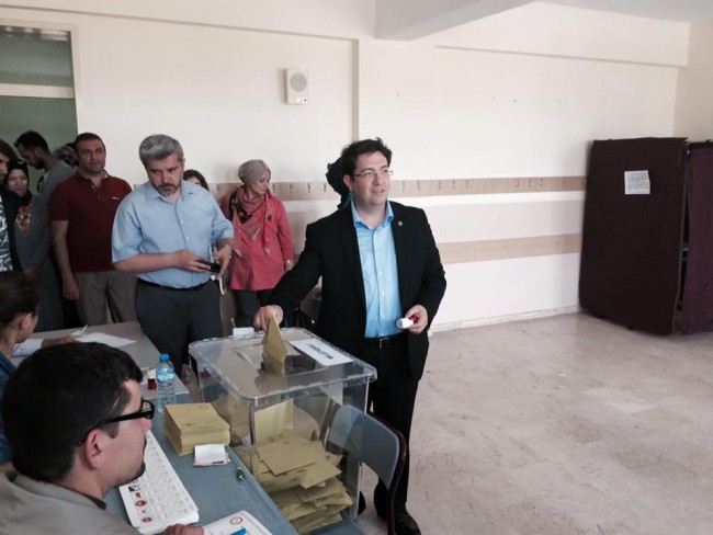 Başkan Yazgı, Oyunu kullandı