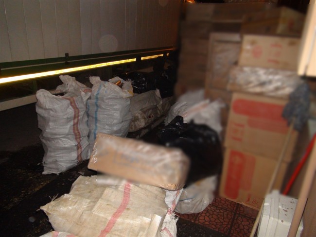 Ev Eşyalarının İçinden 70 Bin Paket Kaçak Sigara Çıktı