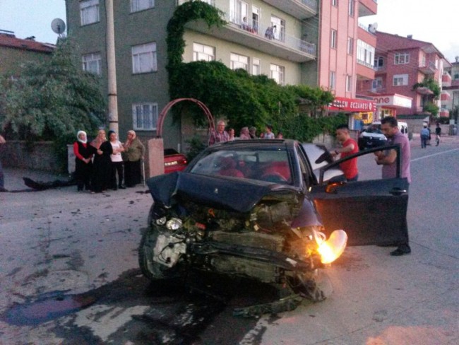 Aksaray’da Otomobiller Çarpıştı: 5 Yaralı