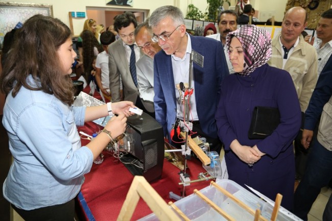 Bilim Sanat Merkezi Bilim Şenliği düzenledi