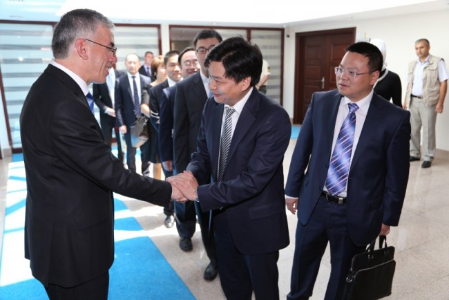 Çin Ankara Büyükelçisi Vali Ataklı’yı ziyaret etti