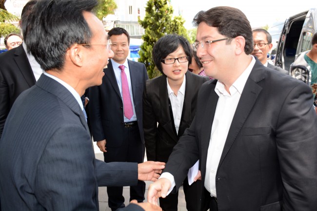 Çin Büyükelçisi ve İşadamları Başkan Yazgı’yı Ziyaret Etti