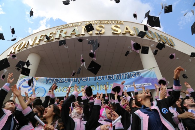 650 Öğrenci Mezuniyet Coşkusu Yaşadı