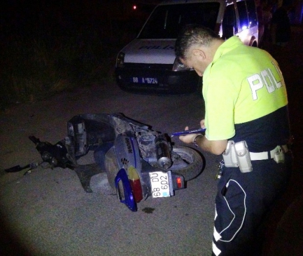 Otomobil Motosiklete Çarptı: 1 Ağır Yaralı