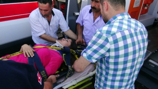 Aksaray’da İki Otomobil Çarpıştı: 12 Yaralı