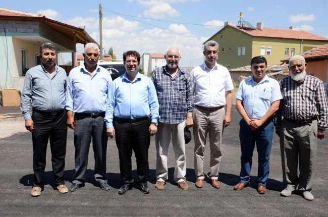 Mahallelere Asfalt Serimi Devam Ediyor