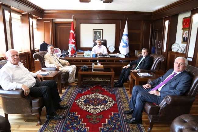 AYÜ Heyetinden Rektör Şahin’e Ziyaret