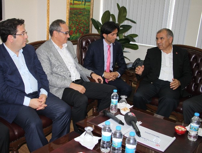 Teröristler Gübre Yapımı Bombayla Elektrik Direğini İmha Etti