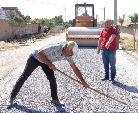 Topakkaya Mezarlık Yolu Asfalta Kavuştu