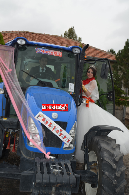 Traktörü Gelin Arabası Yaptılar