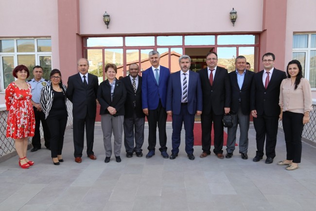 Rektör Şahin Şereflikoçhisar’da Ziyaretlerde Bulundu