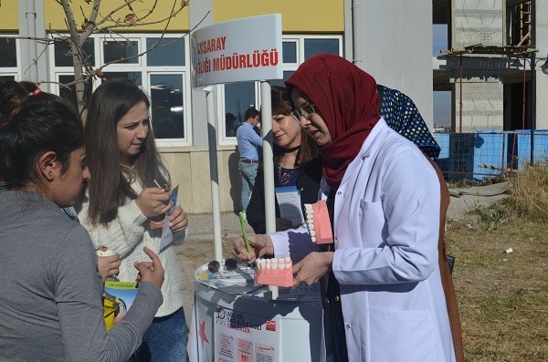 Asü Öğrencilerine Diş Taraması Yapıldı
