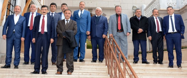 Belediye Başkanları TBMM’ye Hareket Etti