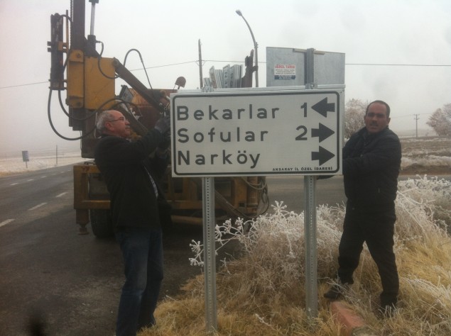 Özel İdare Levha Montaj Çalışmaları Devam Ediyor