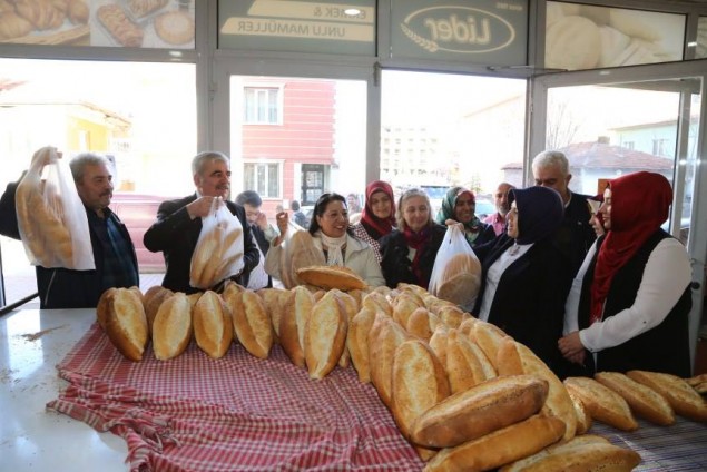 Aksaray’da 70 fırında askıda ekmek kampanyası başlatıldı