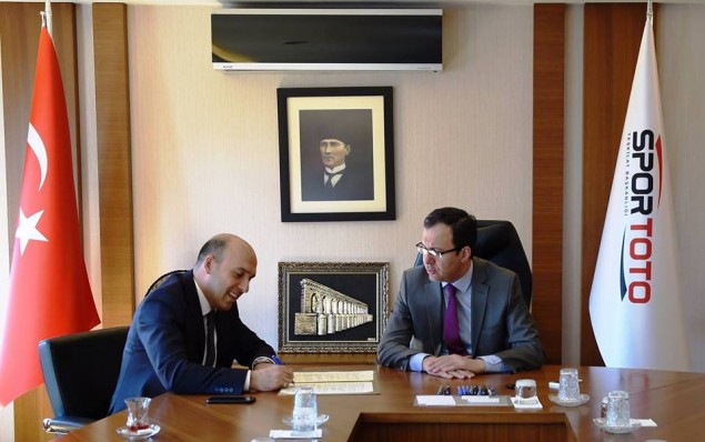 Ortaköy’e Futbol Sahası Yapılıyor