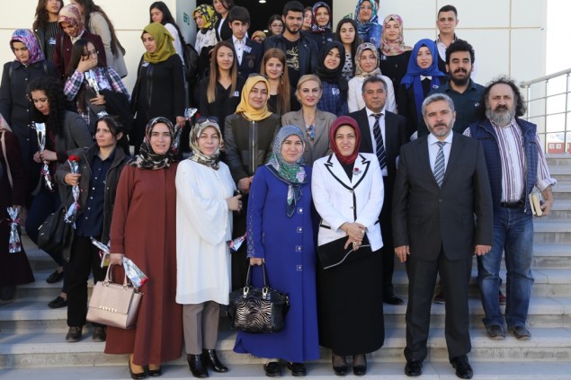 Kadınlarla İlgili Toplumsal Zihin Değişimi Eğitimle Olur