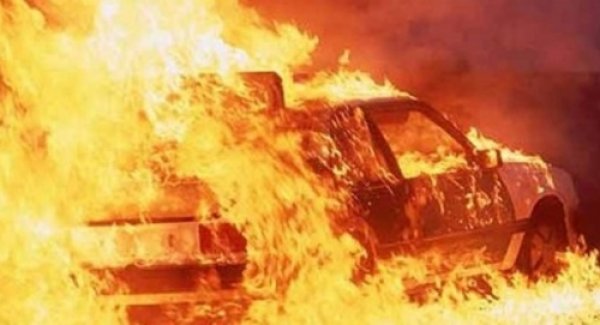 Aksaray’da Otomobil Alev Alev Yandı