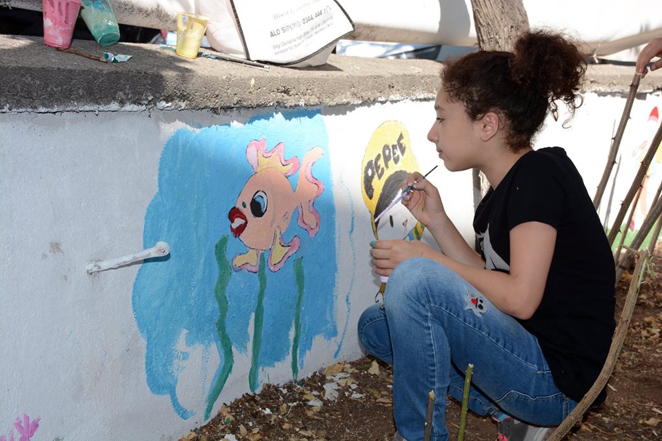 AKMEK’de çocuklar için duvar boyama şenliği yapıldı