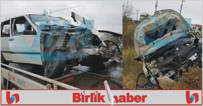 2 Otomobil Çarpıştı: 8 Yaralı