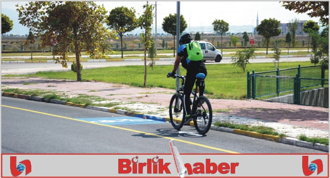 Üniversite Yoluna Bisiklet Yolu Çalışması Yapıldı
