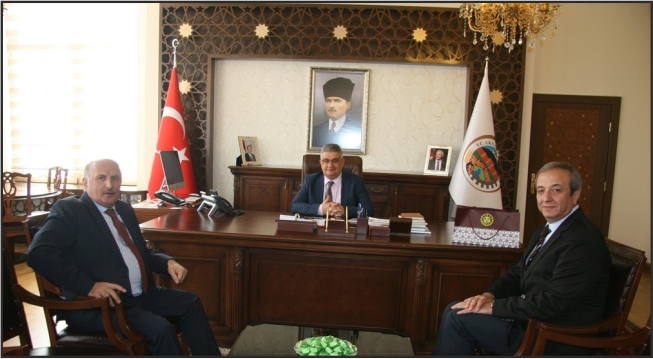 Uzer Makinadan Vali Aykut Pekmez’e ziyaret