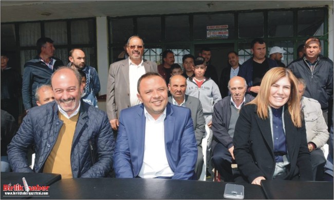 AK Parti Heyeti Topakkaya Kasabasından güçlü bir evet aldı