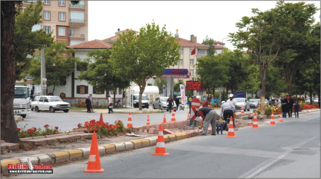 Aksaray Belediyesi Kavşağı Kapattı
