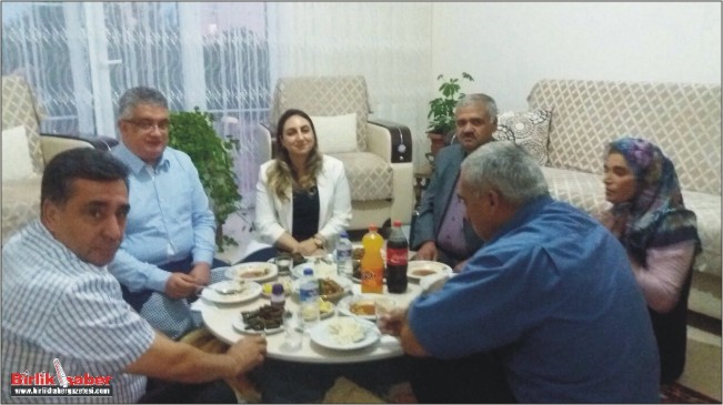 Vali Pekmez şehit ailesinin iftar sofrasına misafir oldu