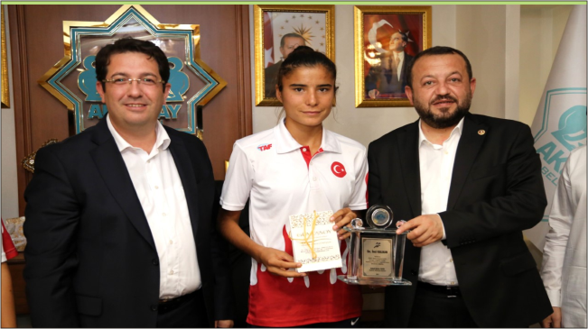 Dünya Şampiyonu Milli Sporcuya Ödül