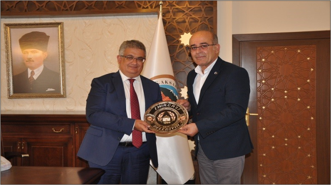 Emirgazi Belediye Başkanı Vali Pekmez’i ziyaret etti