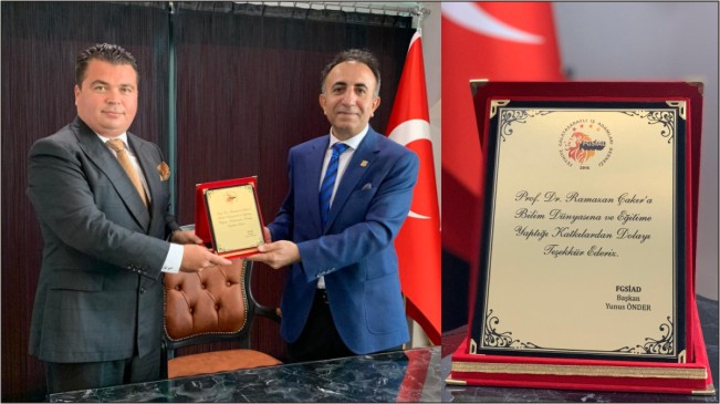 Prof.Dr.Ramazan Çakır’a Şilt verildi