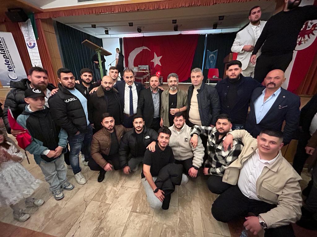 Türkeş Özbek’in adaylığına Yurt dışından destek