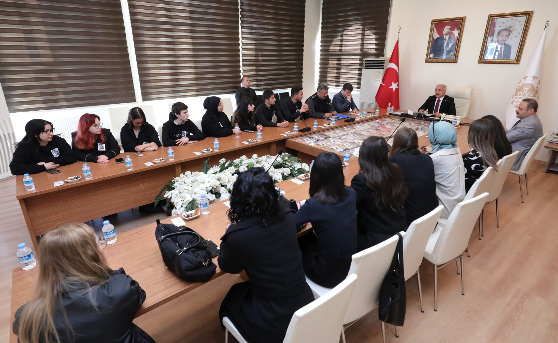 Aksaray Protokolü KYK yurtlarında kalan öğrenci temsilcilerini kabul etti