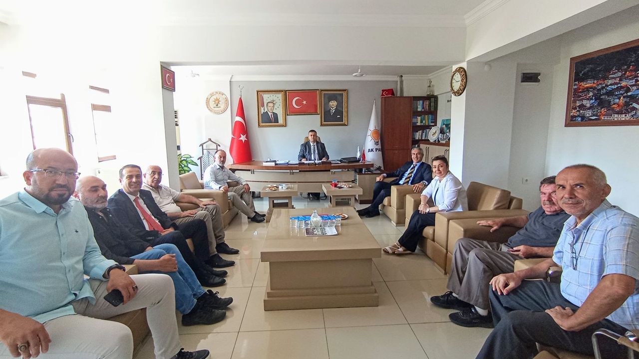 Beypazarı Kaymakamı Ünal Coşkun’dan AK Parti ilçe teşkilatına ziyaret