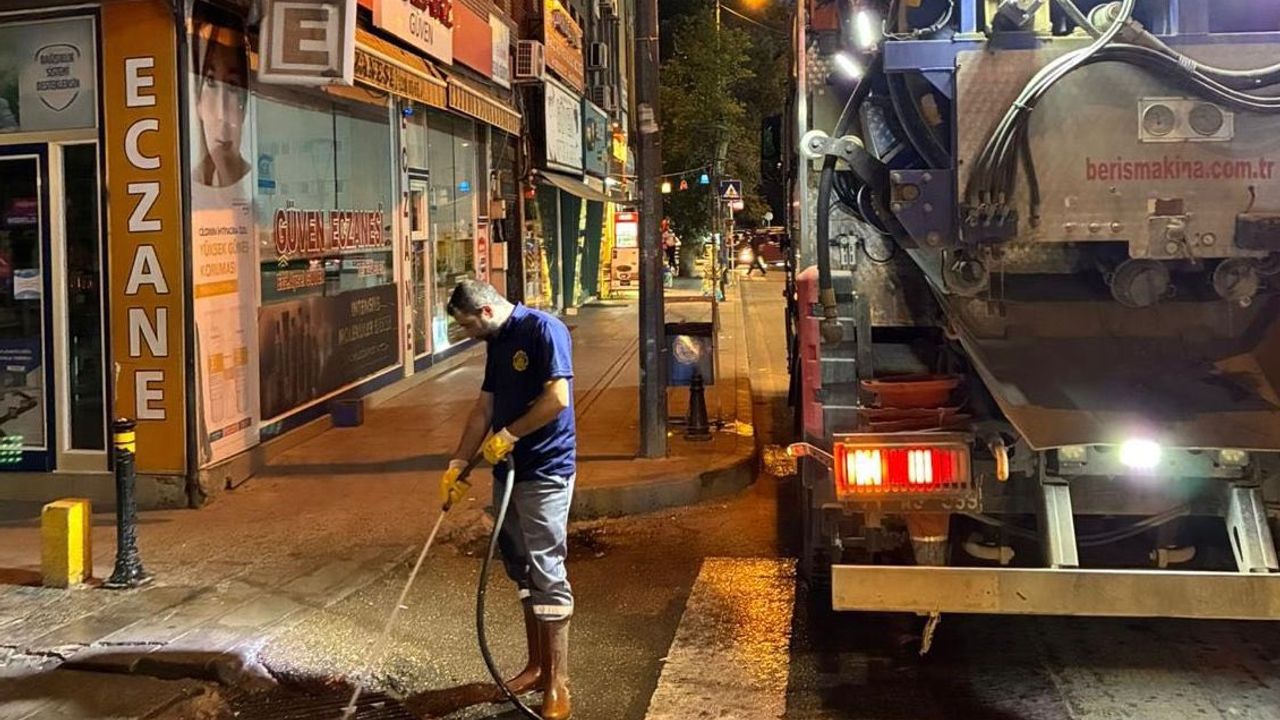 Kırıkkale’de gece sessizliğinde yoğun mesai